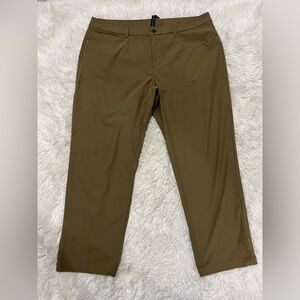 Lululemon ABC Slim-Fit 5 Pocket Men’s pants - size 38